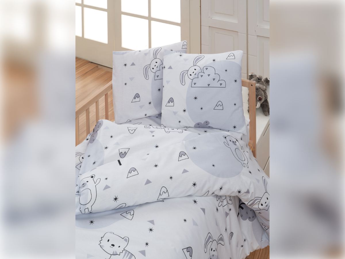 Bavlněné dětské povlečení do malé postýlky 90x135, 45x60 cm Zvířátka v zahradě, zapínání: zipový uzávěr