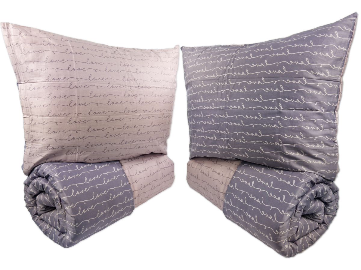 Saténový povlak na polštář Love, rozměr: 45x60