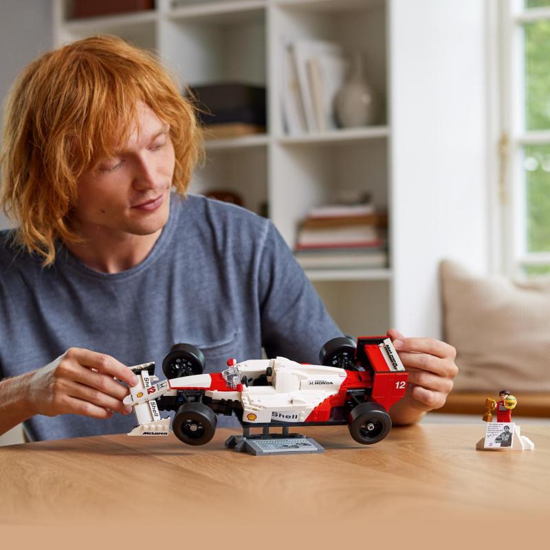 LEGO® Icons 10330 McLaren MP4/4, Ayrton Senna