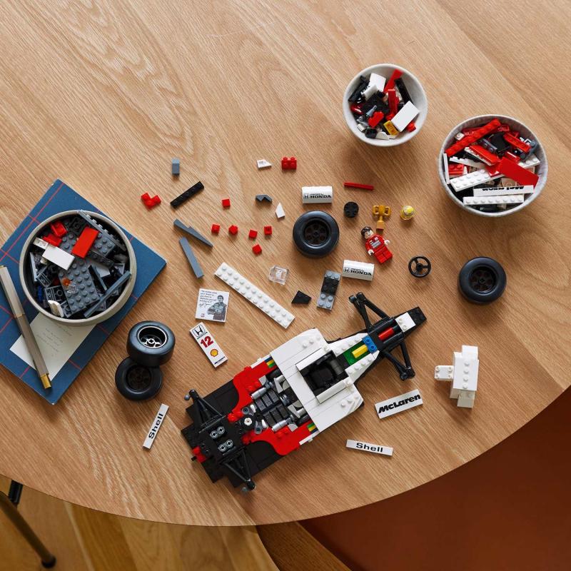 LEGO® Icons 10330 McLaren MP4/4, Ayrton Senna