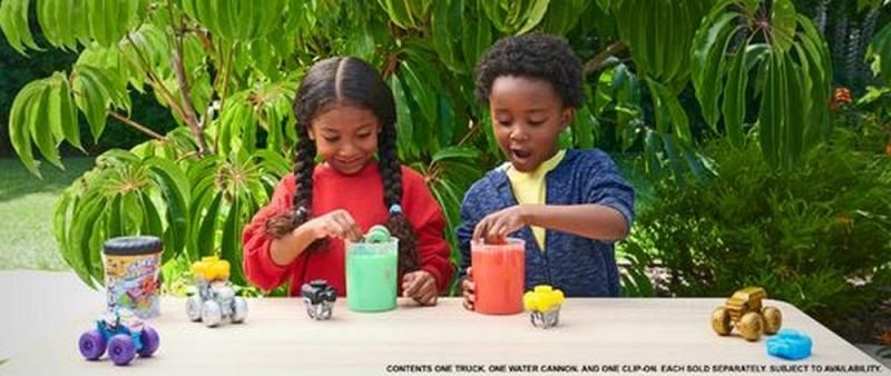 Hot Wheels Monster Trucks Color Reveal asst