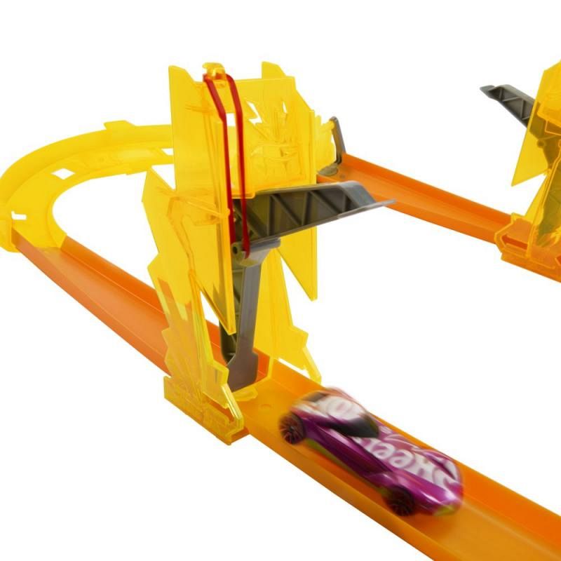 Hot Wheels TRACK BUILDER DRÁHA V BOXÍKU ASST